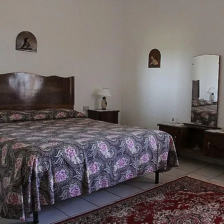Il Villino Della Nonna B&B 토레 데이 코르사리